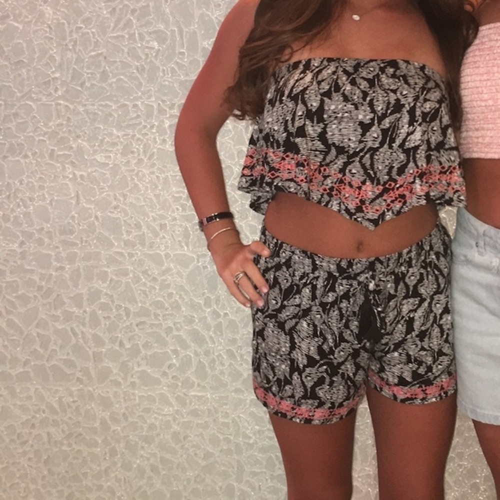 Shorts + strapless top set